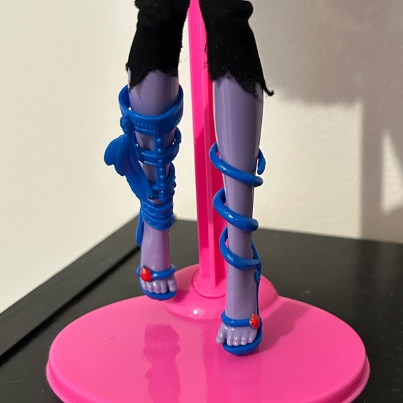 Monster High Doll Jane Boolittle Doll - Picture 4 of 7